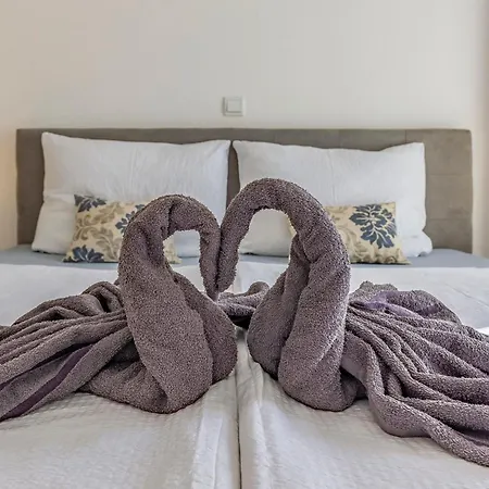 Rok 1 By Interhome * Pula