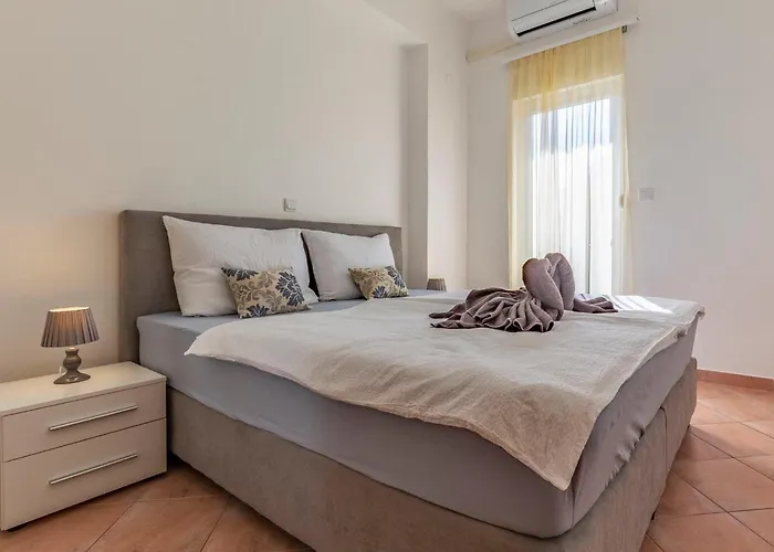 Rok 1 By Interhome * 풀라